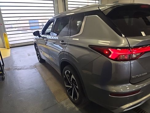 Used 2023 Mitsubishi Outlander SEL AWD/4WD image 5