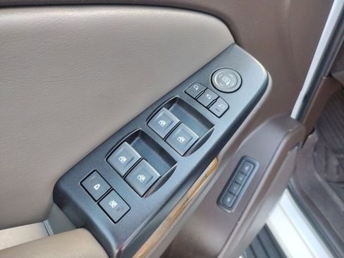 Used 2019 GMC Yukon XL Denali w/ Open Road Package image 13