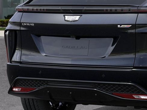 New 2026 Cadillac Lyriq V AWD/4WD image 14