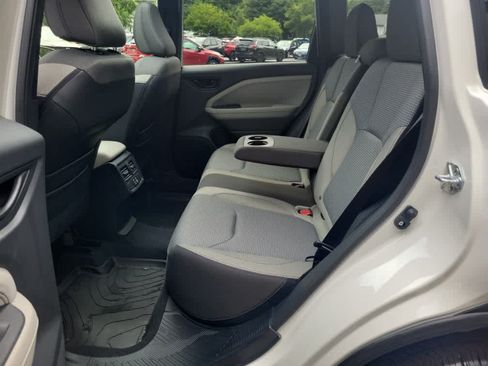 Certified 2025 Subaru Forester Premium AWD/4WD image 29