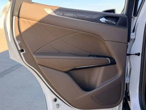 Used 2017 Lincoln MKC Reserve w/ Lincoln MKC Climate Package image 15