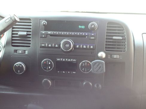 Used 2008 Chevrolet Silverado 2500 LT w/ 1LT Convenience Package image 14