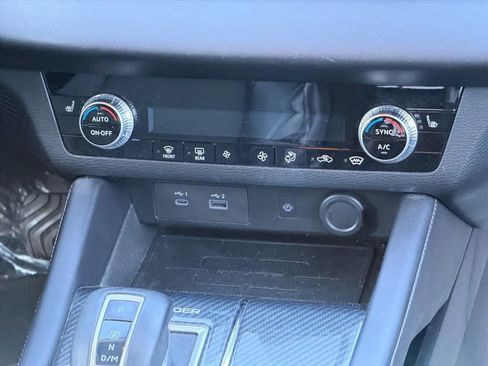 Used 2022 Mitsubishi Outlander SE image 19