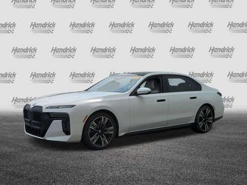 Used 2024 BMW i7 eDrive50 w/ M Sport Package RWD image 6