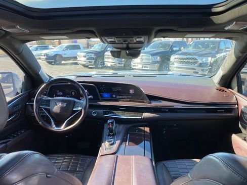 Used 2021 Cadillac Escalade ESV Sport Platinum image 12