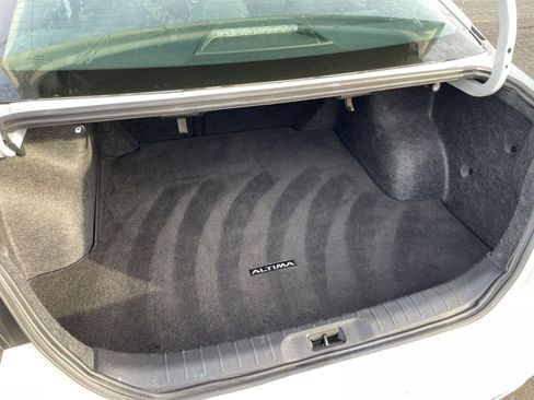 Used 2025 Nissan Altima 2.5 SV image 31