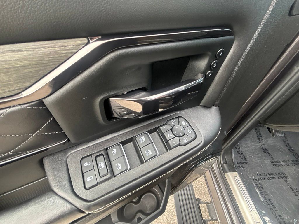 Certified 2025 RAM 3500 Limited AWD/4WD image 19