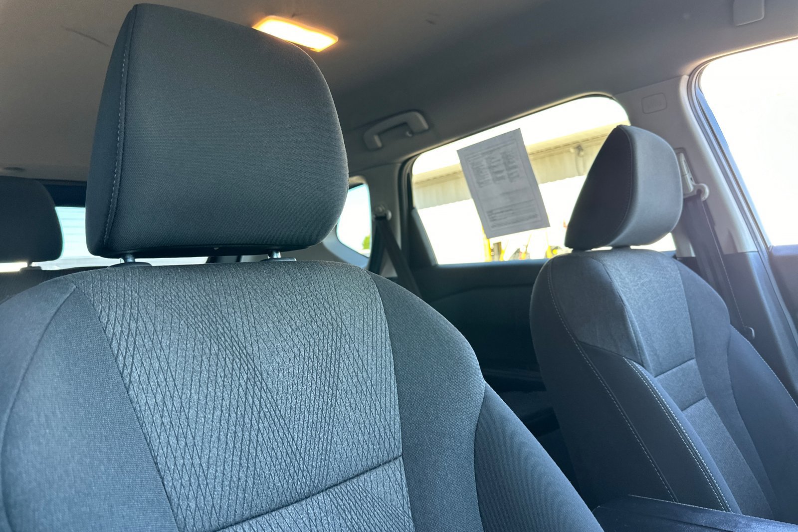 Used 2025 Nissan Rogue SV AWD/4WD image 18