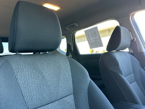 Used 2025 Nissan Rogue SV AWD/4WD image 18