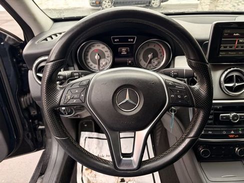 Used 2015 Mercedes-Benz GLA 250 4MATIC image 21