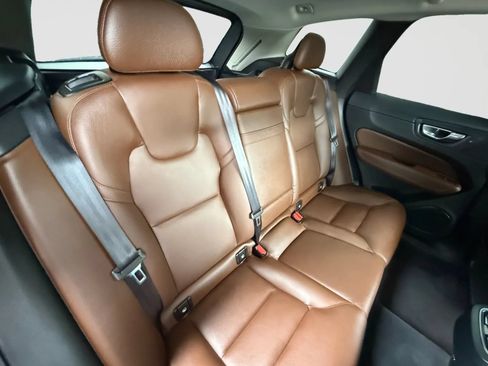 Used 2018 Volvo XC60 T6 Inscription w/ Convenience Package AWD/4WD image 18