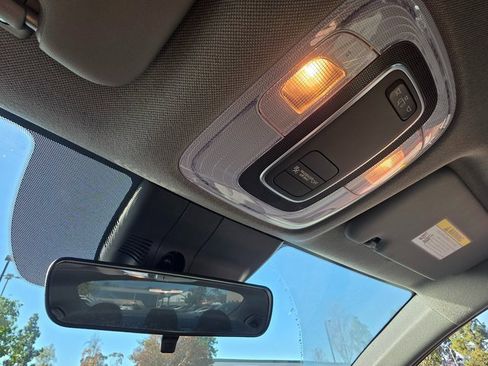 Certified 2025 Hyundai Elantra Sport image 27