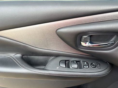 Used 2020 Nissan Murano S image 11