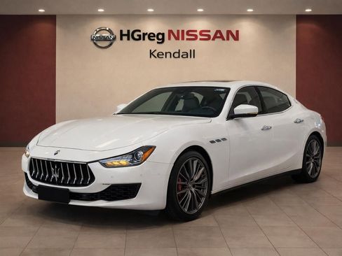 Used 2018 Maserati Ghibli RWD image 3
