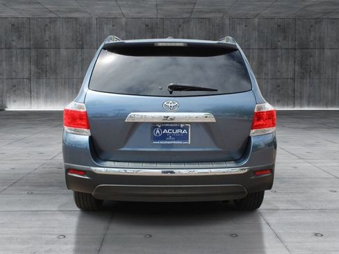 Used 2011 Toyota Highlander 2WD w/ Tech Pkg image 4