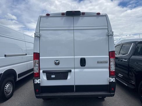 Used 2026 RAM ProMaster 2500 w/ Convenience Group FWD image 18