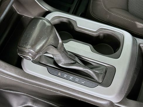 Used 2021 Chevrolet Colorado LT w/ Fleet Safety Package AWD/4WD image 18