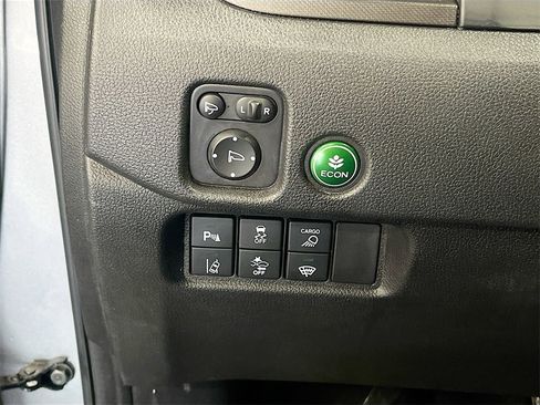 Used 2025 Honda Ridgeline TrailSport image 10