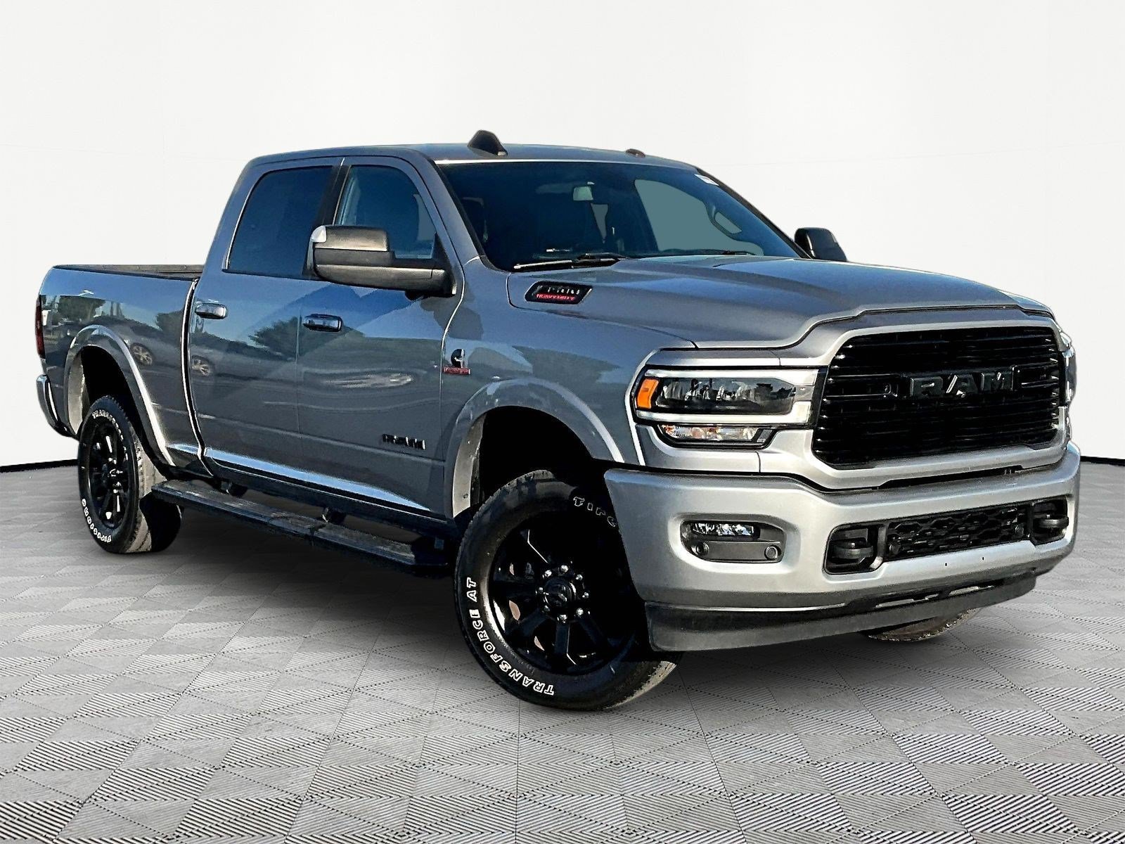 Used 2022 RAM 3500 Laramie w/ Night Edition AWD/4WD image 12