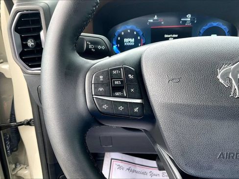 Certified 2025 Ford Bronco Sport Outer Banks w/ Outer Banks Tech Package+ AWD/4WD image 18