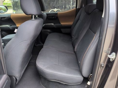 Used 2019 Toyota Tacoma SR5 image 22