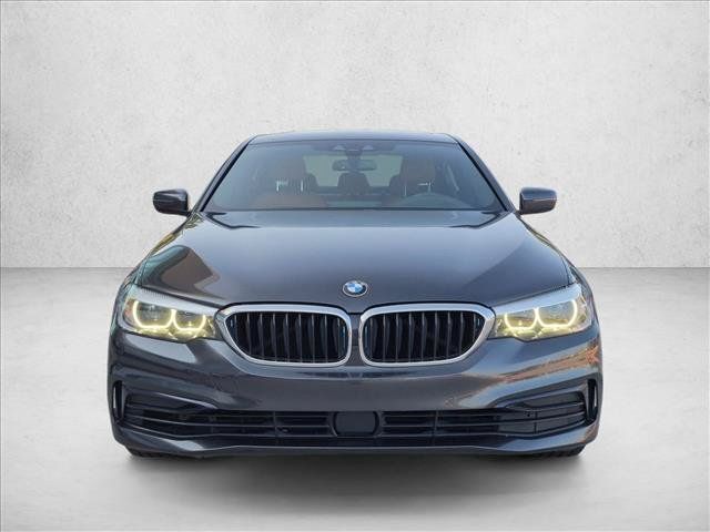 Used 2019 BMW 530e xDrive AWD/4WD image 2
