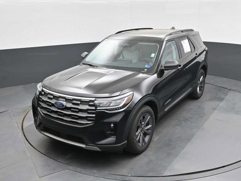 Used 2025 Ford Explorer Active w/ Active Comfort Package AWD/4WD image 15