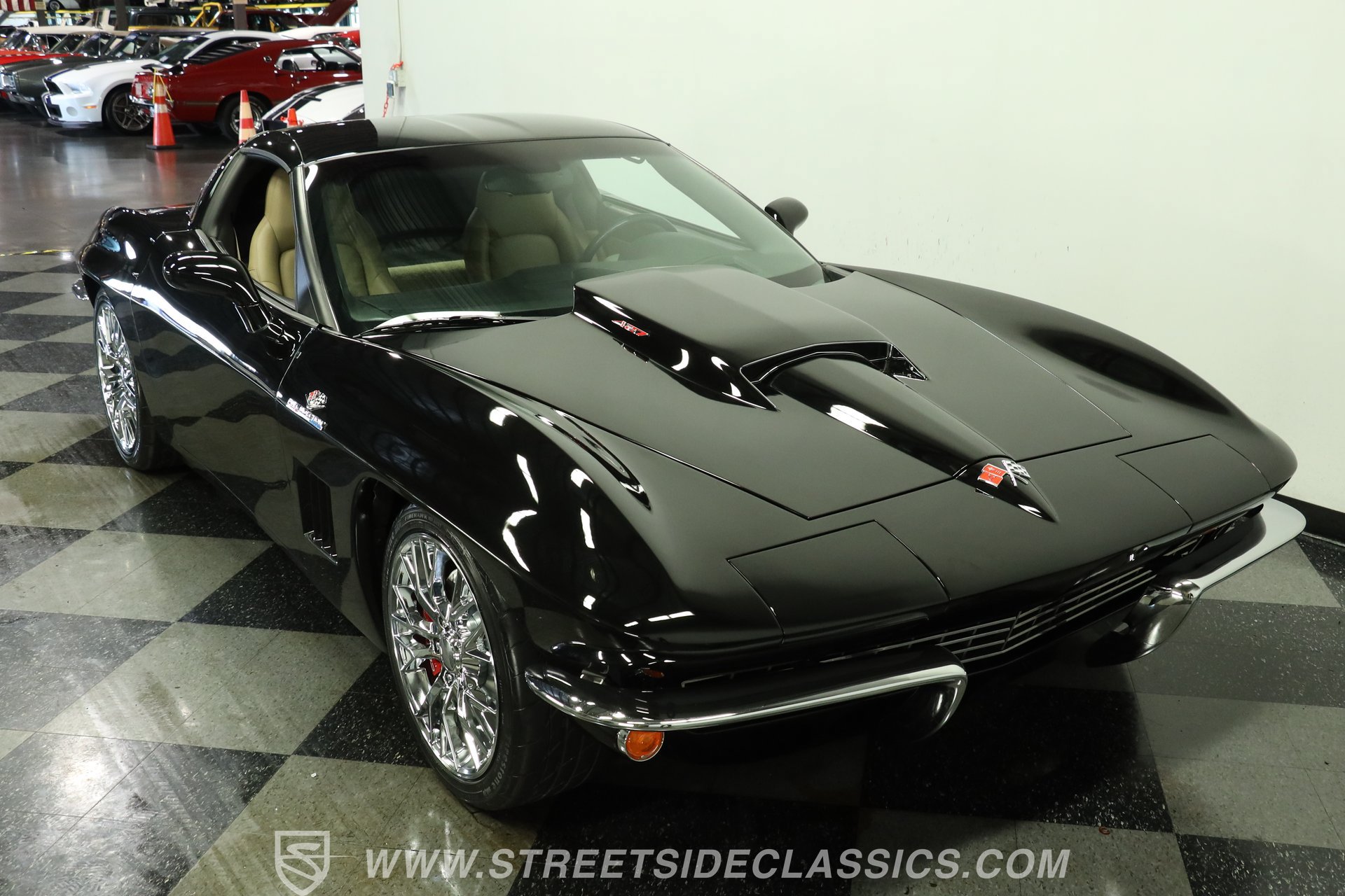 Used 2005 Chevrolet Corvette Coupe w/ Preferred Equipment Group RWD image 15