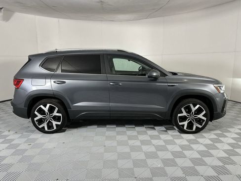 Used 2022 Volkswagen Taos SEL AWD/4WD image 9