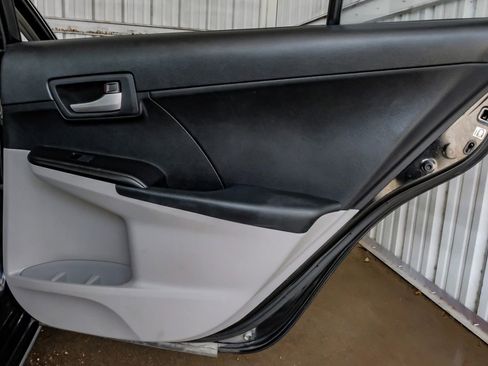 Used 2012 Toyota Camry LE image 44