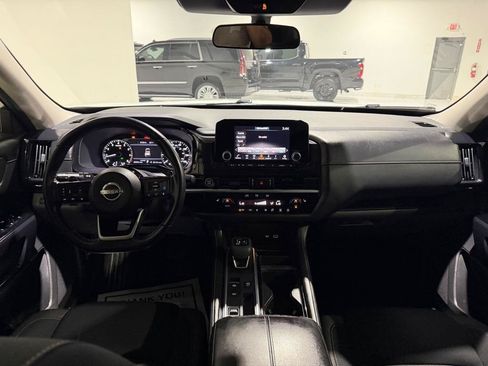 Used 2022 Nissan Pathfinder SV FWD image 22