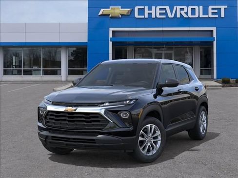 New 2026 Chevrolet TrailBlazer LS w/ LS Convenience Package FWD image 6