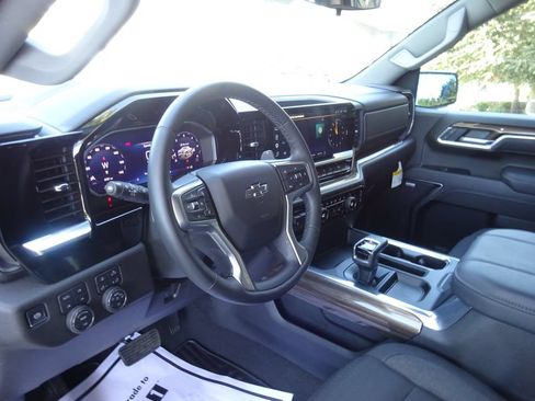 Certified 2026 Chevrolet Silverado 1500 RST w/ Safety Package AWD/4WD image 13