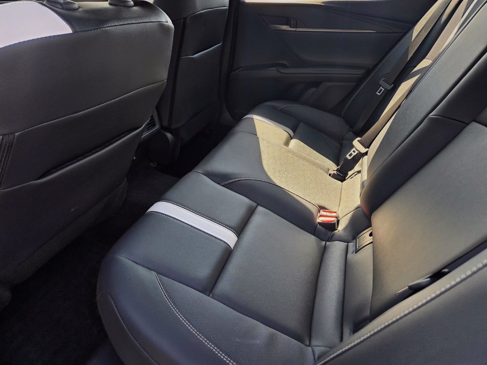 Used 2026 Toyota Camry SE FWD image 15