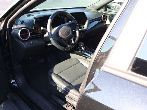Used 2024 Chevrolet Trax RS w/ Driver Confidence Package FWD image 8