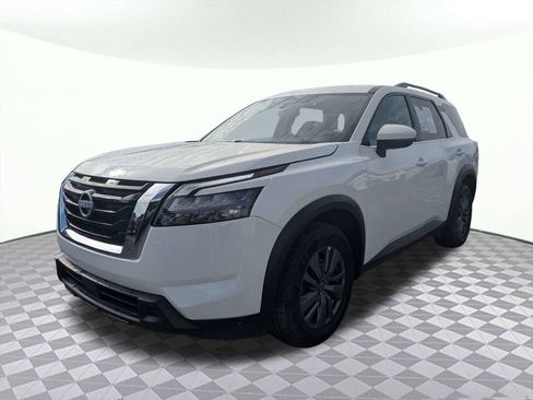 Used 2024 Nissan Pathfinder SV AWD/4WD image 6