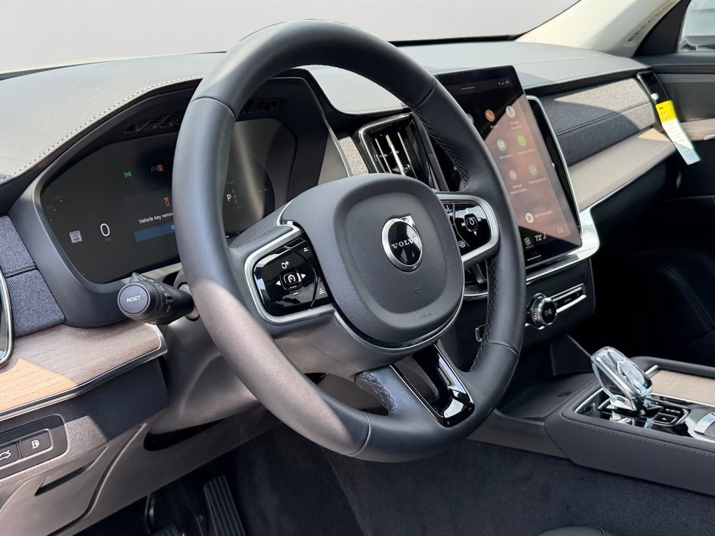 Certified 2026 Volvo XC90 T8 Plus w/ Protection Package Premier AWD/4WD image 18