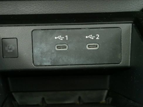 Used 2025 Nissan Kicks SR w/ SR Premium Package AWD/4WD image 32