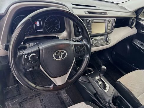 Used 2018 Toyota RAV4 XLE image 9