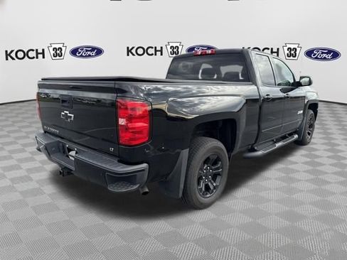 Used 2017 Chevrolet Silverado 1500 LT w/ Midnight Edition image 8