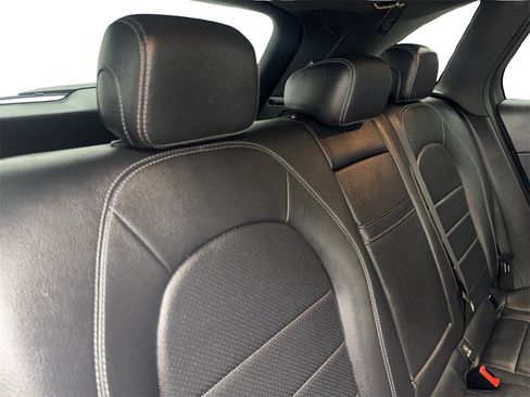 Used 2020 Mercedes-Benz GLC 300 image 35