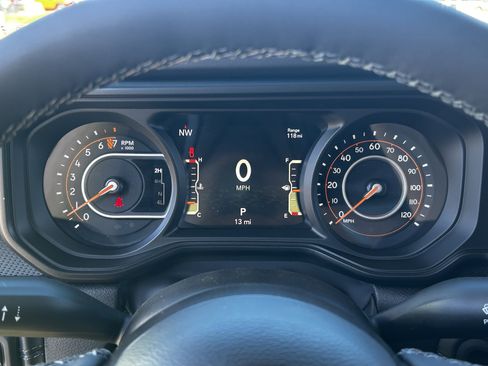 New 2025 Jeep Gladiator Mojave w/ Convenience Group image 22