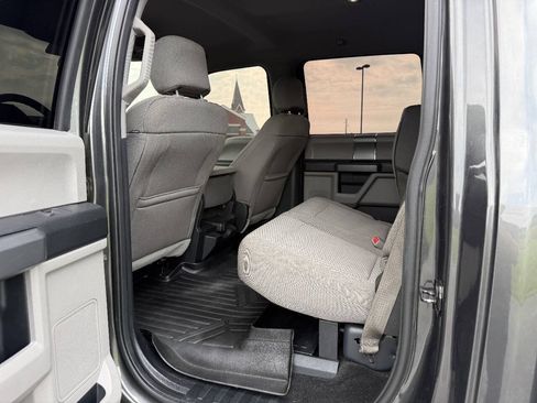 Used 2017 Ford F250 XLT w/ XLT Premium Package AWD/4WD image 15
