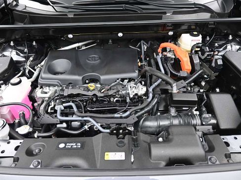 Used 2025 Toyota RAV4 XLE image 11