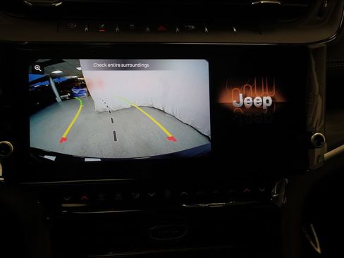 New 2026 Jeep Grand Cherokee Altitude AWD/4WD image 23
