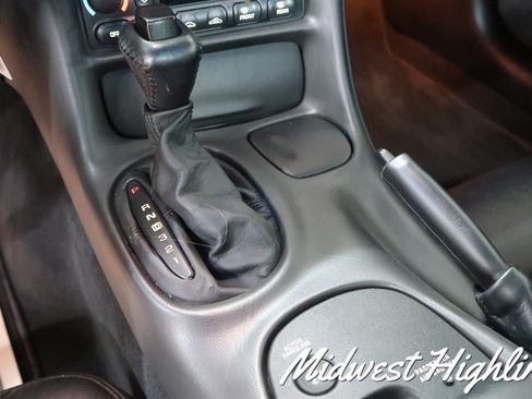 Used 2002 Chevrolet Corvette Coupe w/ Preferred Equipment Group2 RWD image 32