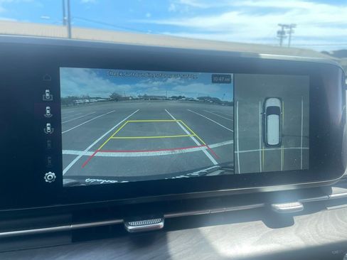 Used 2024 Kia Carnival SX FWD image 17