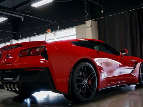 Used 2014 Chevrolet Corvette Stingray Coupe image 6
