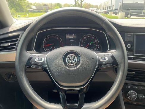 Used 2020 Volkswagen Jetta SE w/ SE Cold Weather Package FWD image 38