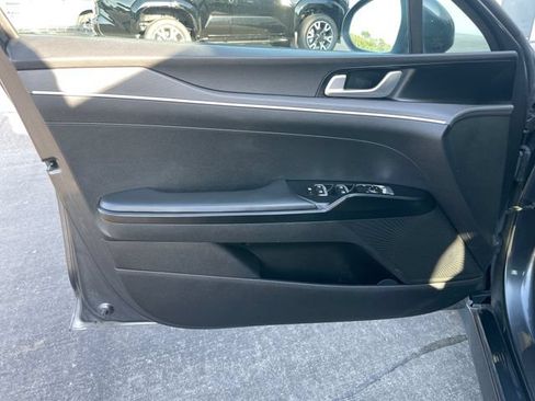 Used 2022 Kia K5 LXS FWD image 11